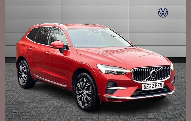 Used Volvo XC60 Inscription 247 HP (181 kW) 2022 Red SUV