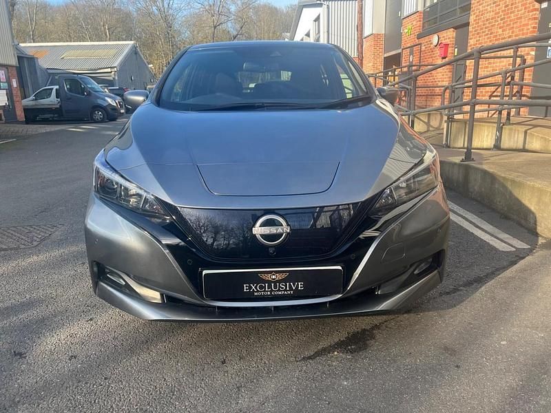 Usado Nissan Leaf N-Connecta 110 kW (150 HP) 2022 Cinzento Citadino