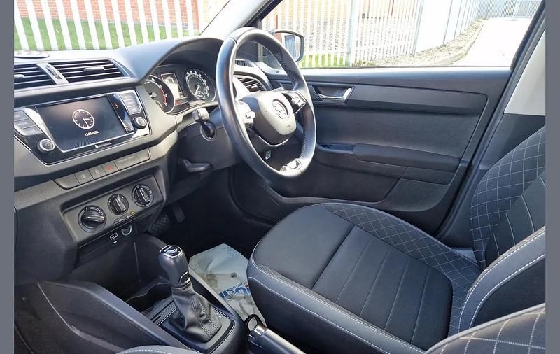 Used Skoda Fabia Colour Edition 94 HP (69 kW) 2021 Blue Hatchback