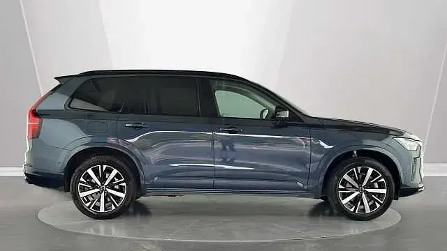 Begagnad Volvo XC90 Plus 247 HK (181 kW) 2026 SUV