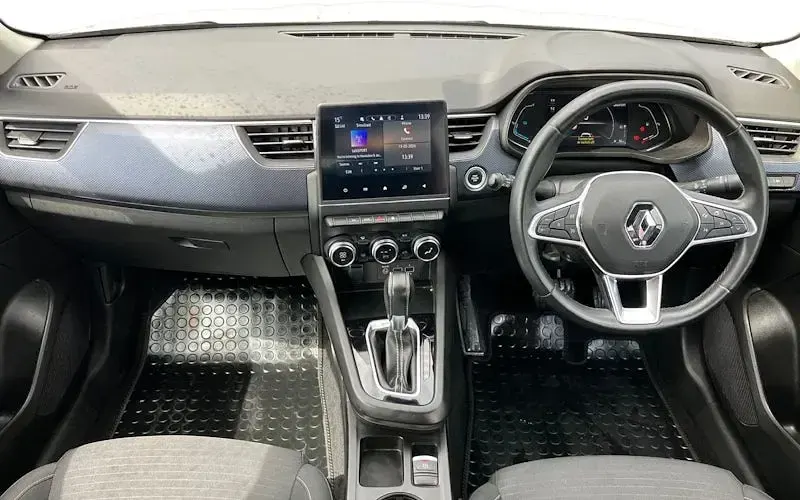 Begagnad Renault Arkana Iconic 143 HK (105 kW) 2022 Vit SUV
