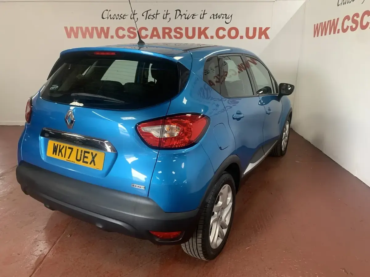 Used Renault Captur Dynamique 90 HP (66 kW) 2017 Blue SUV