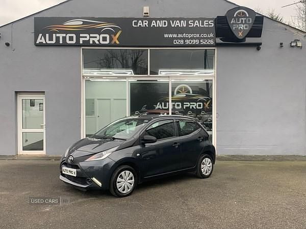 Grey Used 2016 Toyota Aygo Hatchback | £4,950 (Good price) - Image 1/4