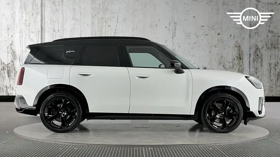 Used Mini Countryman 215 HP (158 kW) 2024 White SUV