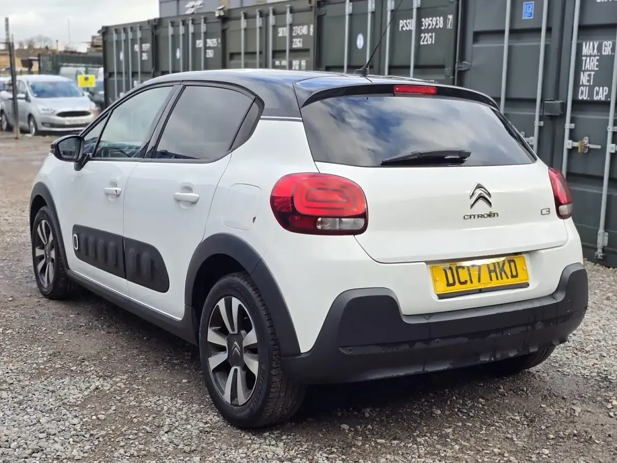 Used Citroën C3 Flair 110 HP (80 kW) 2017 White Hatchback