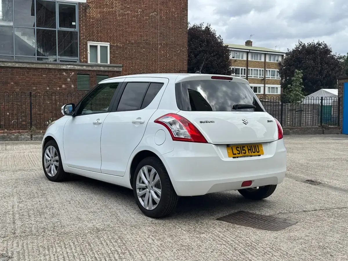 Used Suzuki Swift SZ4 2015 White Hatchback