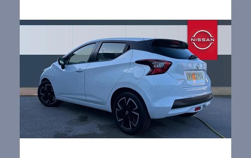 Used Nissan Micra Acenta 92 HP (67 kW) 2022 White Hatchback