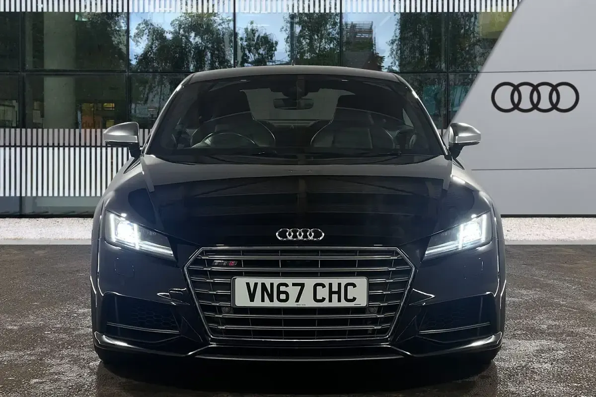 Usado Audi TTS Black Edition 306 HP (225 kW) 2017 Preto Coupé