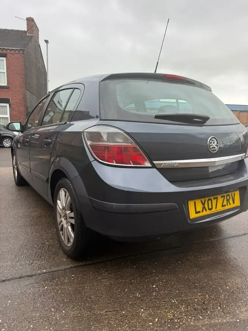 Used Vauxhall Astra Design Edition 2007 Blue Hatchback