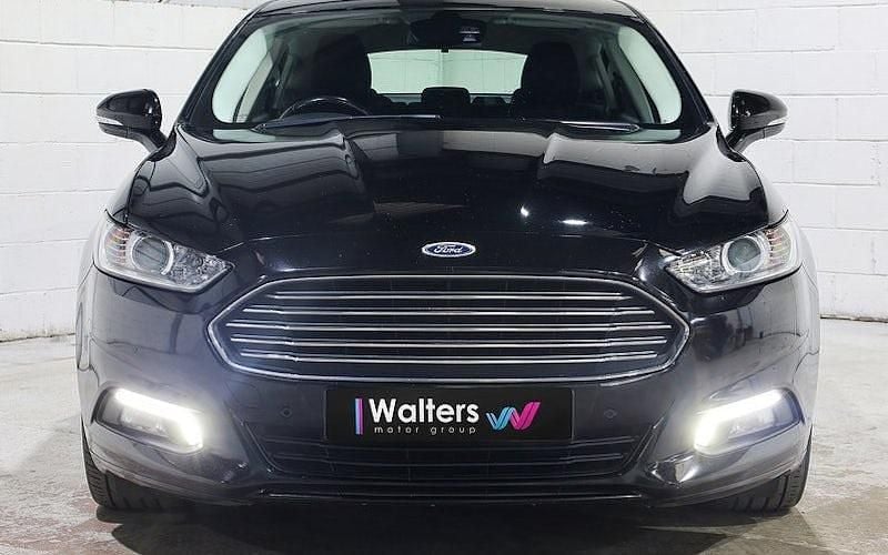 Used Ford Mondeo Zetec 150 HP (110 kW) 2018 Black Hatchback