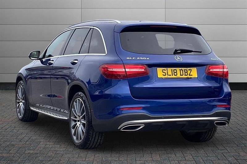 Used Mercedes GLC250 AMG Line Premium 204 HP (150 kW) 2018 Brilliant blue Estate
