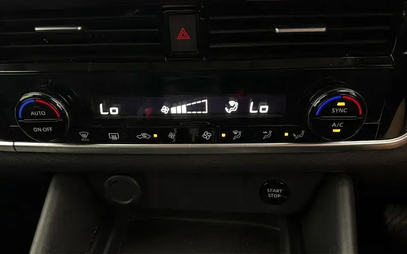 Used Nissan Qashqai N-Connecta 190 HP (139 kW) 2023 Red SUV
