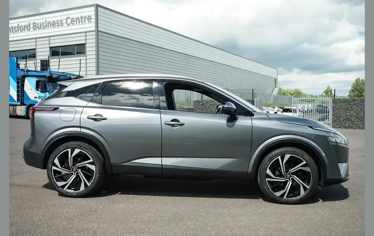 Used Nissan Qashqai Tekna+ 155 HP (114 kW) 2022 Grey SUV