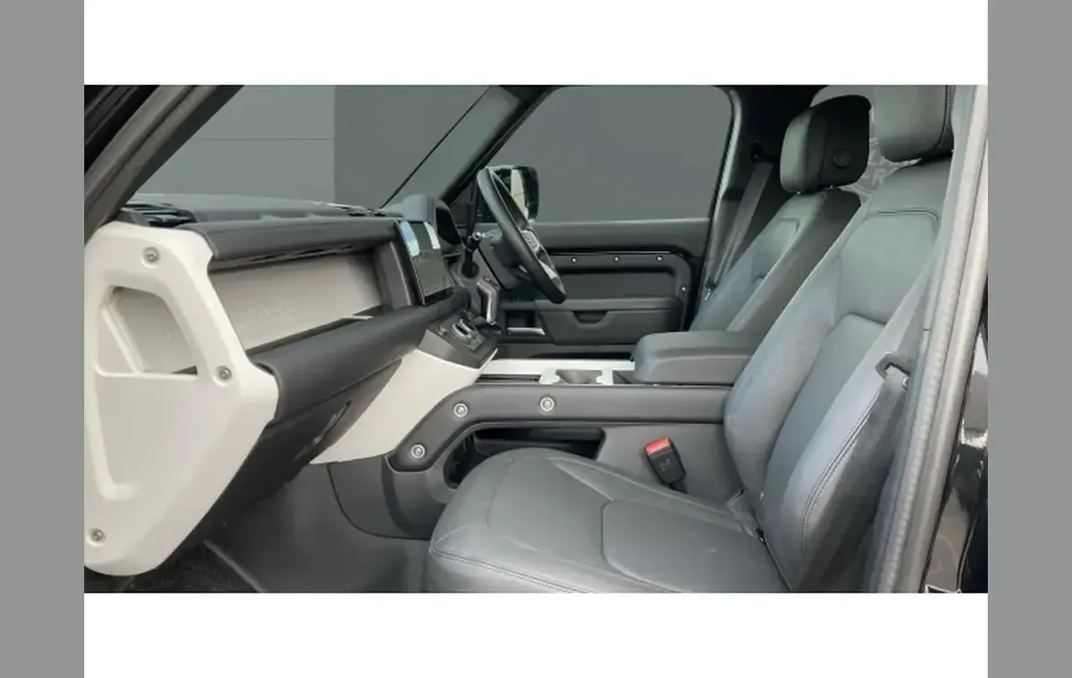 Used Land Rover Defender HSE Dynamic 344 HP (253 kW) 2025 Other SUV