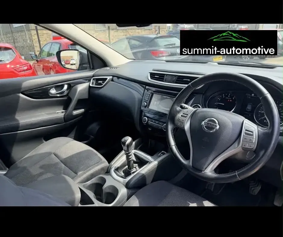 Used Nissan Qashqai N-TEC 163 HP (119 kW) 2015 Grey SUV