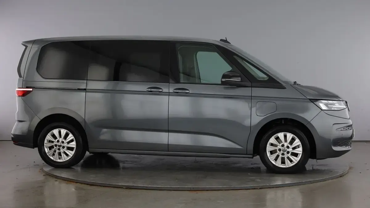 Used VW Multivan Life 218 HP (160 kW) 2024 Grey MPV