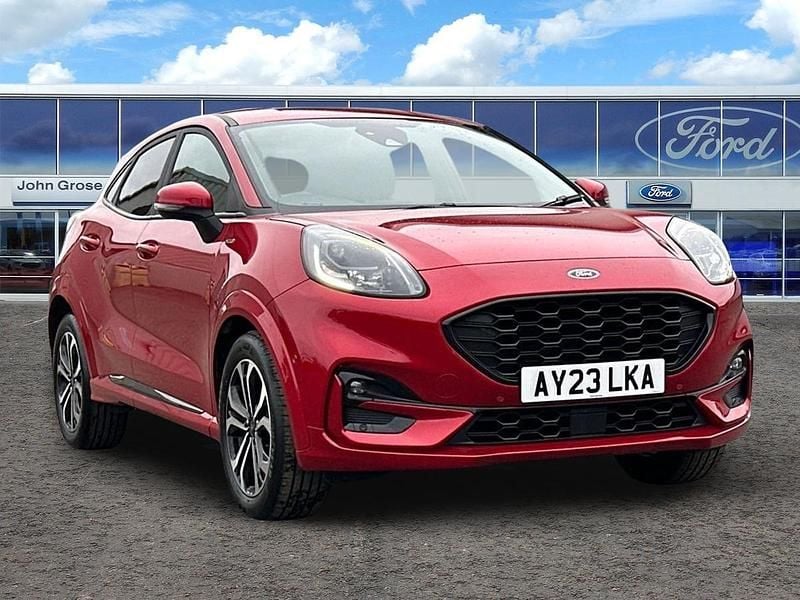 Begagnad Ford Puma ST-Line 2023 Röd SUV