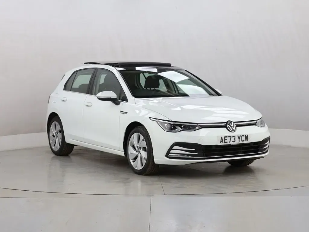 Used VW Golf VIII Style 150 HP (110 kW) 2023 White Hatchback