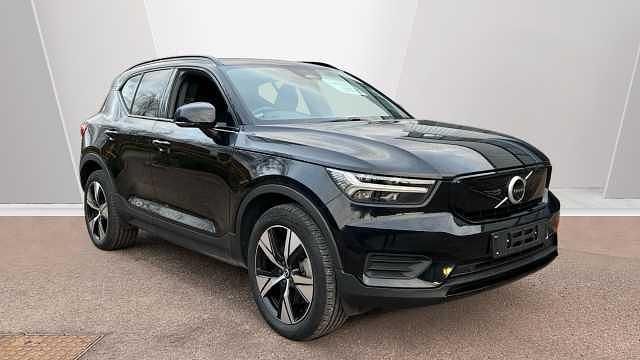 Black Used 2022 Volvo XC40 Core SUV | £22,460 (Fair price) - Image 1/3