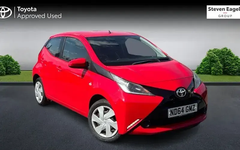 Used Toyota Aygo X-play 69 HP (50 kW) 2014 Hatchback