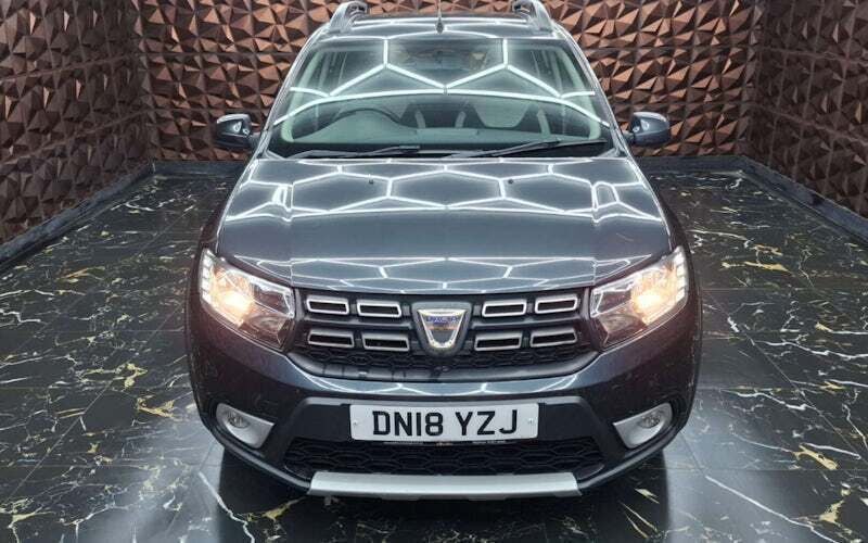 Used Dacia Sandero Lauréate 90 HP (66 kW) 2018 Slate grey Hatchback
