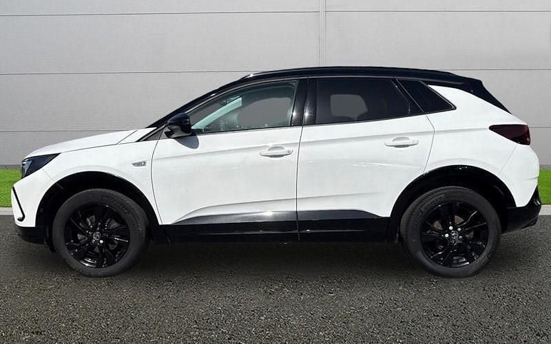 Used Vauxhall Grandland X 131 HP (96 kW) 2023 White SUV