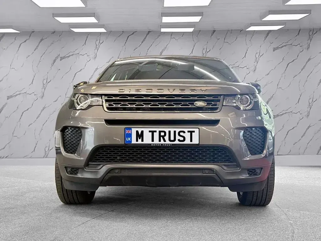 Used Land Rover Discovery Sport Landmark 180 HP (132 kW) 2019 Grey SUV