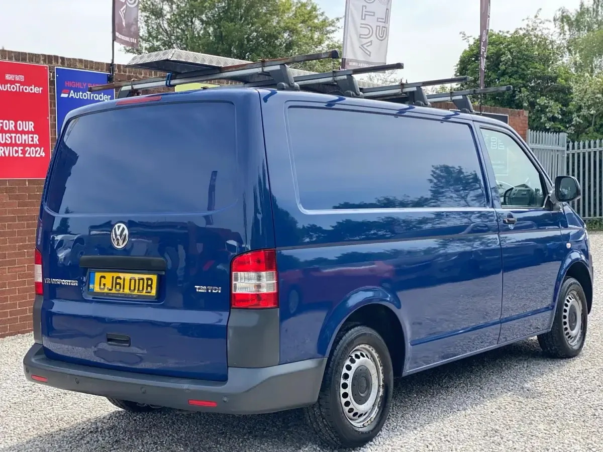 Usado VW Transporter 84 HP (61 kW) 2011 Azul Van