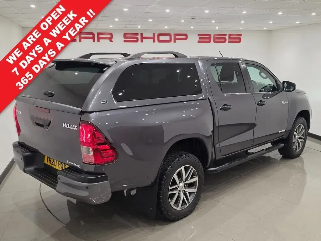 Usado Toyota HiLux 150 HP (110 kW) 2020 Cinzento Pickup