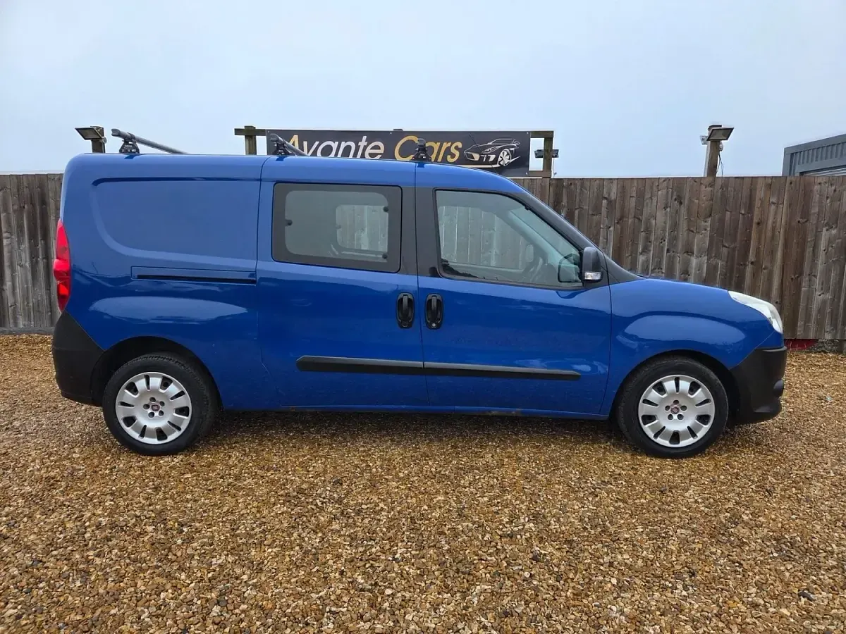 Used Fiat Doblò Active 2015 Blue MPV