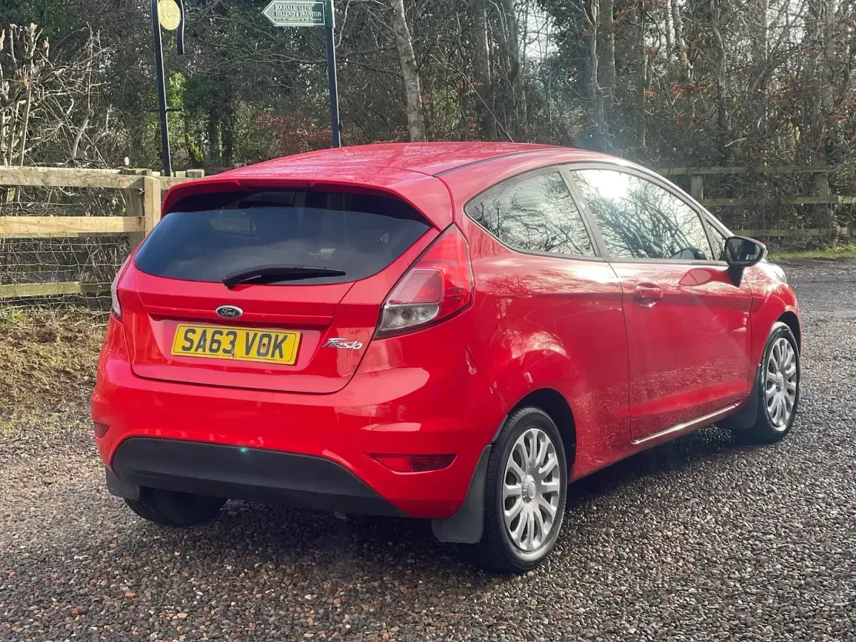 Used Ford Fiesta Style 82 HP (60 kW) 2013 Red Hatchback