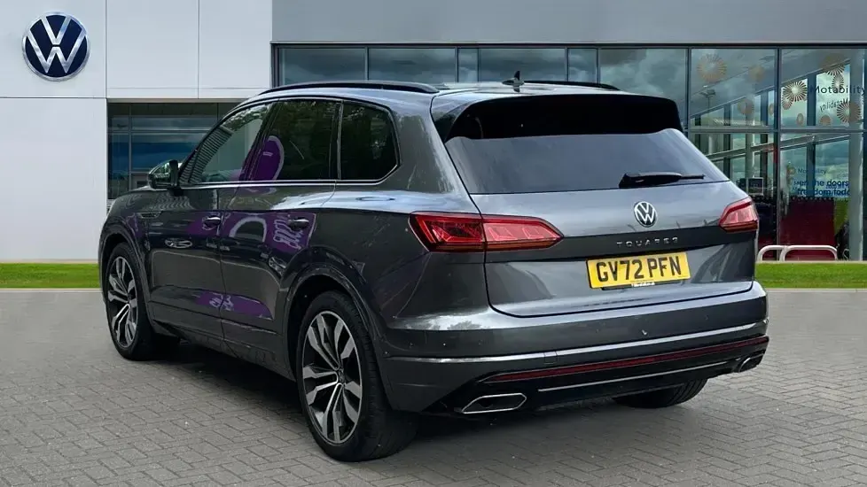 Używany VW Touareg Black Edition 286 KM (210 kW) 2023 Szary SUV