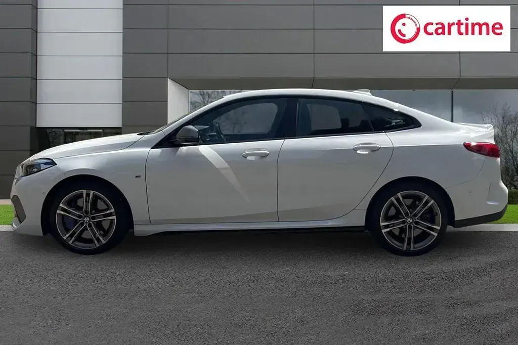 Used BMW M235 Sport Line 306 HP (225 kW) 2022 White Coupe