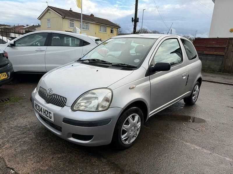 Used Toyota Yaris T3 65 HP (47 kW) 2004 Silver Hatchback