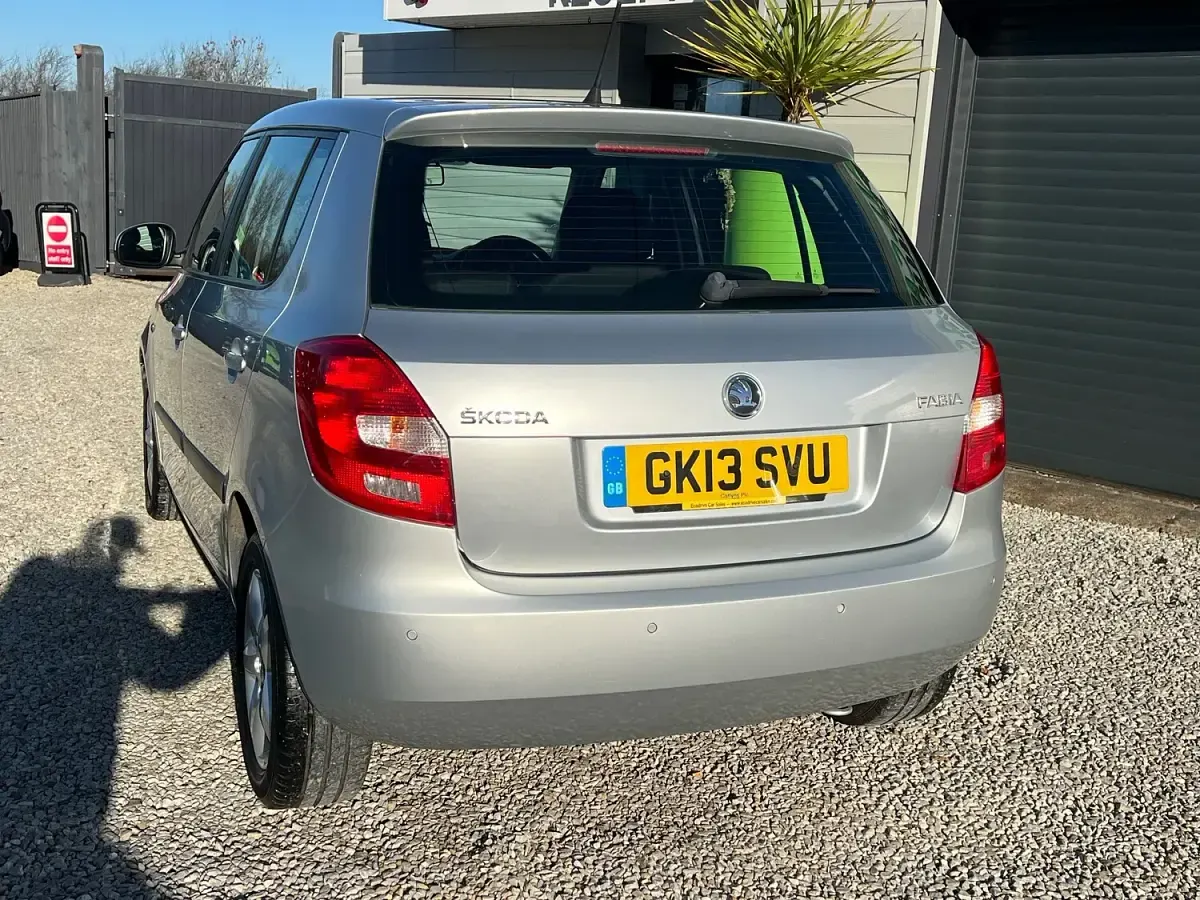 Used Skoda Fabia SE 69 HP (50 kW) 2013 Silver Hatchback