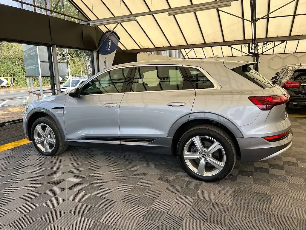 Used Audi e-tron Advanced 11 kW (15 HP) 2022 SUV