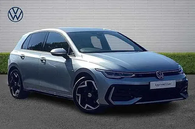 Used VW Golf VIII R-line 150 HP (110 kW) 2025 Hatchback