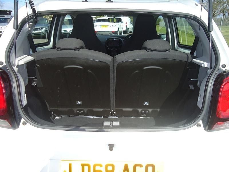 Used Citroën C1 Feel 72 HP (52 kW) 2018 White Hatchback