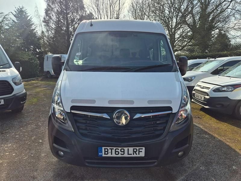 Used Vauxhall Movano 135 HP (99 kW) 2020 White MPV
