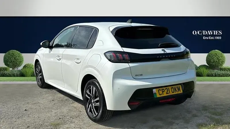 Used Peugeot 208 Allure Premium 75 HP (55 kW) 2021 White Hatchback