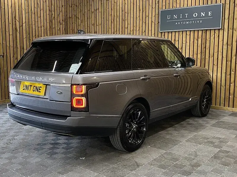 Used Land Rover Range Rover Vogue 275 HP (202 kW) 2021 Grey SUV