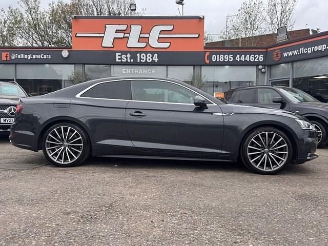 Usado Audi A5 S-Line 150 HP (110 kW) 2019 Coupé