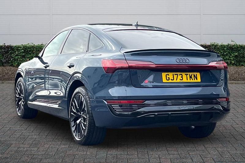 Used Audi Q8 e-tron Black Edition 300 kW (408 HP) 2023 Blue SUV