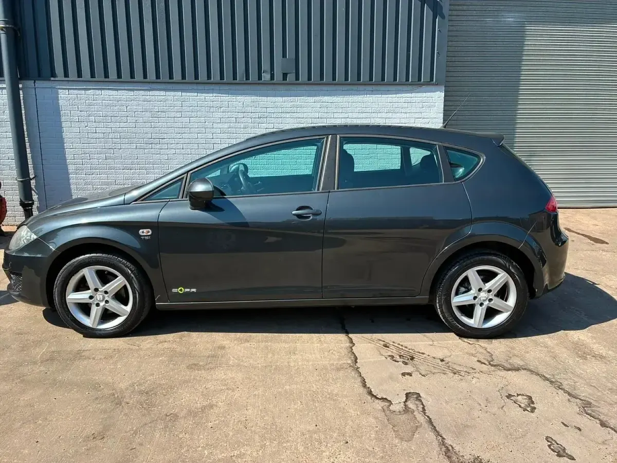 Used Seat Leon Copa 105 HP (77 kW) 2011 Grey Hatchback