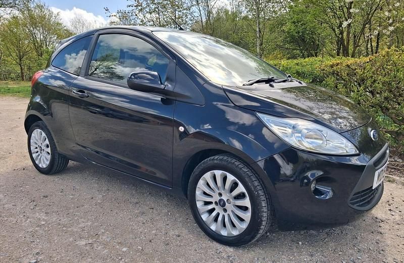 Używany Ford Ka Zetec 69 KM (50 kW) 2015 Czarny Hatchback