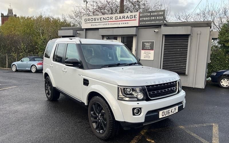 Used Land Rover Discovery 4 Landmark 256 HP (188 kW) 2016 White SUV
