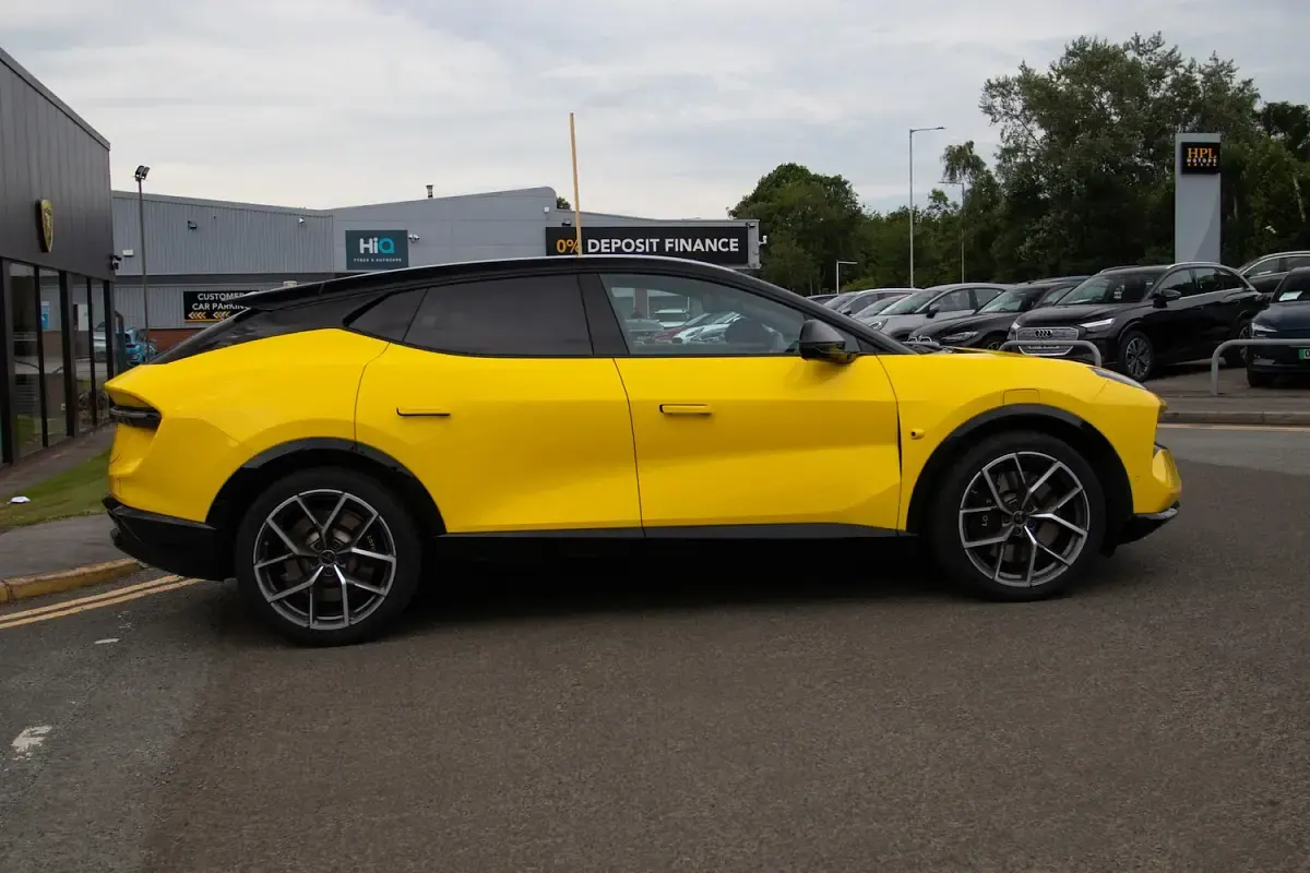 Used Lotus Eletre 450 kW (612 HP) 2024 Yellow SUV