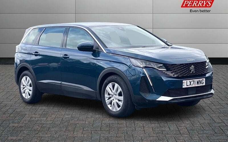 Used Peugeot 5008 Active Premium 131 HP (96 kW) 2022 MPV