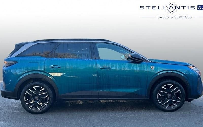 Used Peugeot 5008 GTi 145 HP (106 kW) 2025 Blue Estate