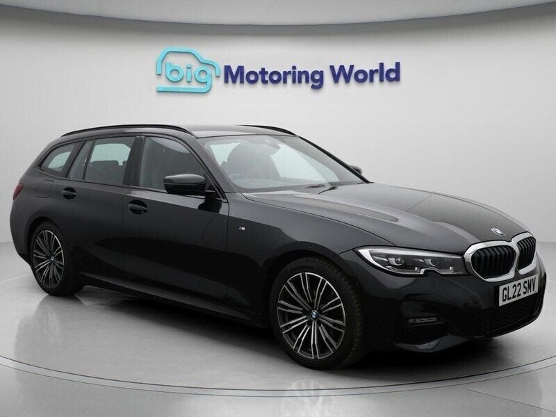 Black Used 2022 BMW 320 M Sport Estate | £21,700 (Good price) - Image 1/4